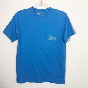 VINEYARD VINES | Men’s Blue Boat Graphic Pocket Tee Short Sleeves Size X-Small